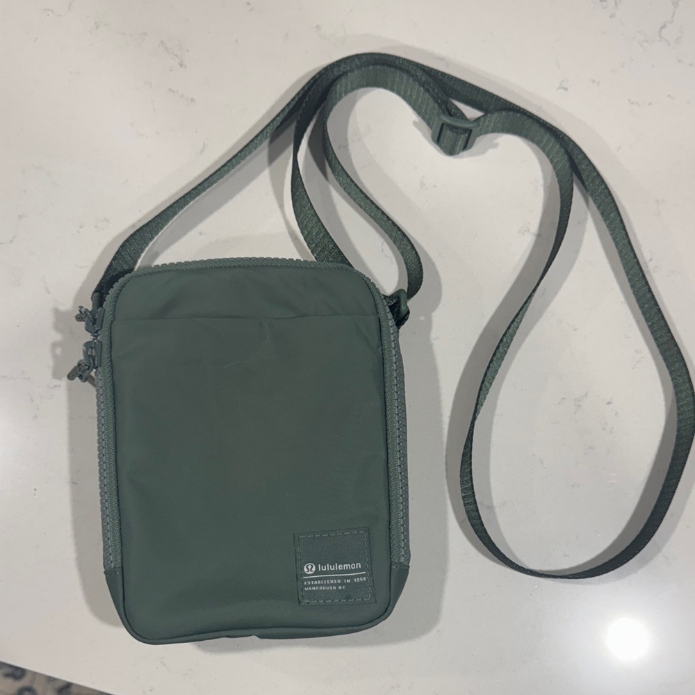 lululemon athletica Olive Messenger Bag